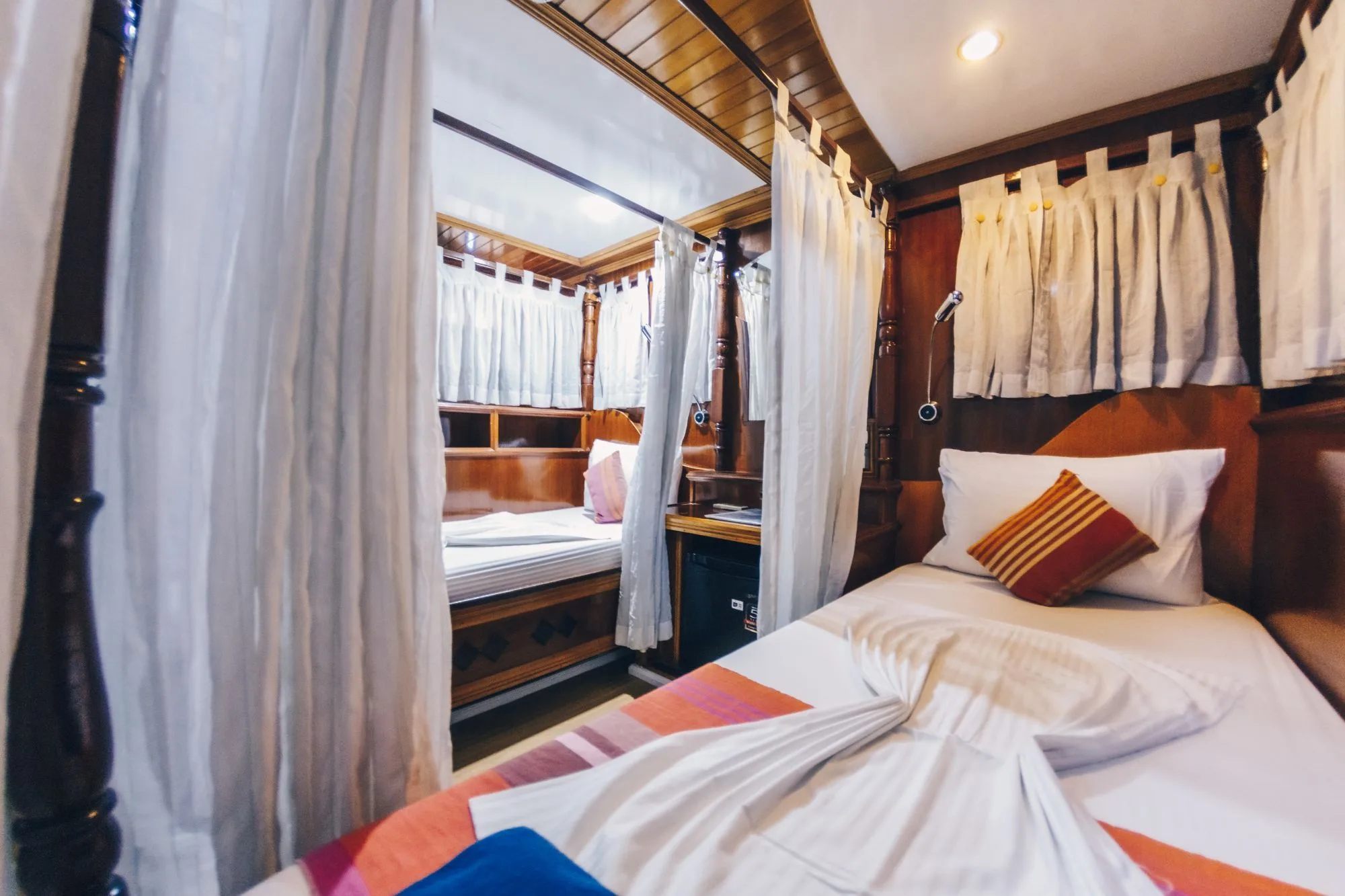 Lower deck twin cabin on Princess Dhonkamana
