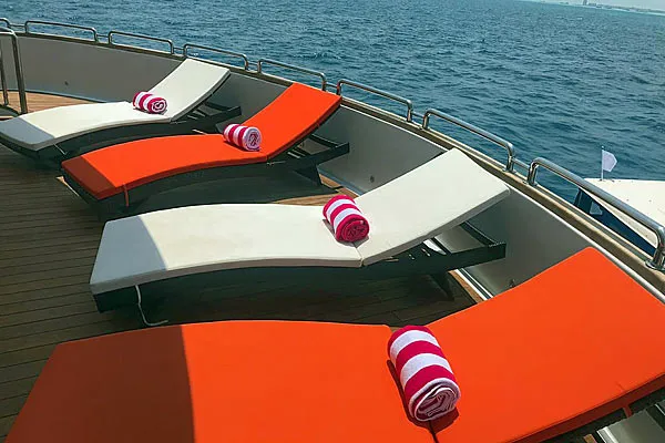 Яхта Princess Sara, сан-дек