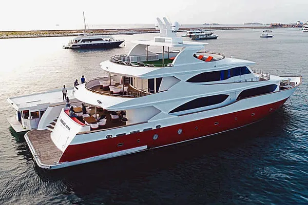 Дайв-сафари на Мальдивах на яхте Princess Sara