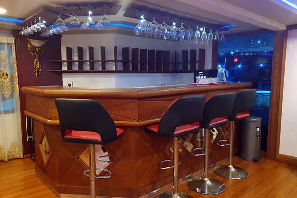 Яхта Princess Sara, бар