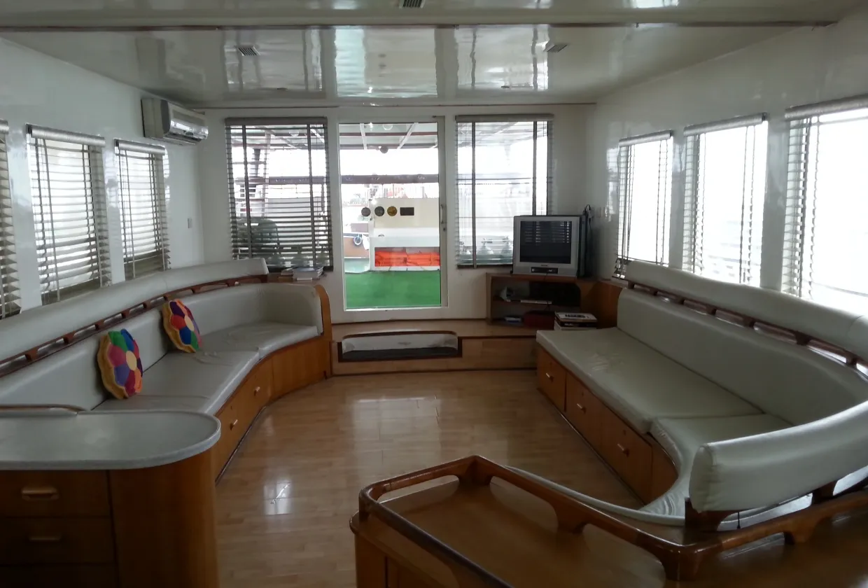 Queen of Musandam/Yellow Dhow