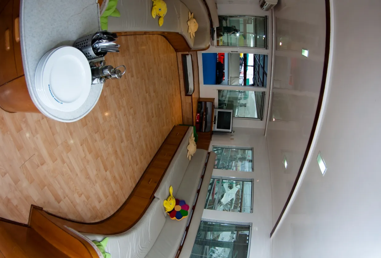 Queen of Musandam/Yellow Dhow