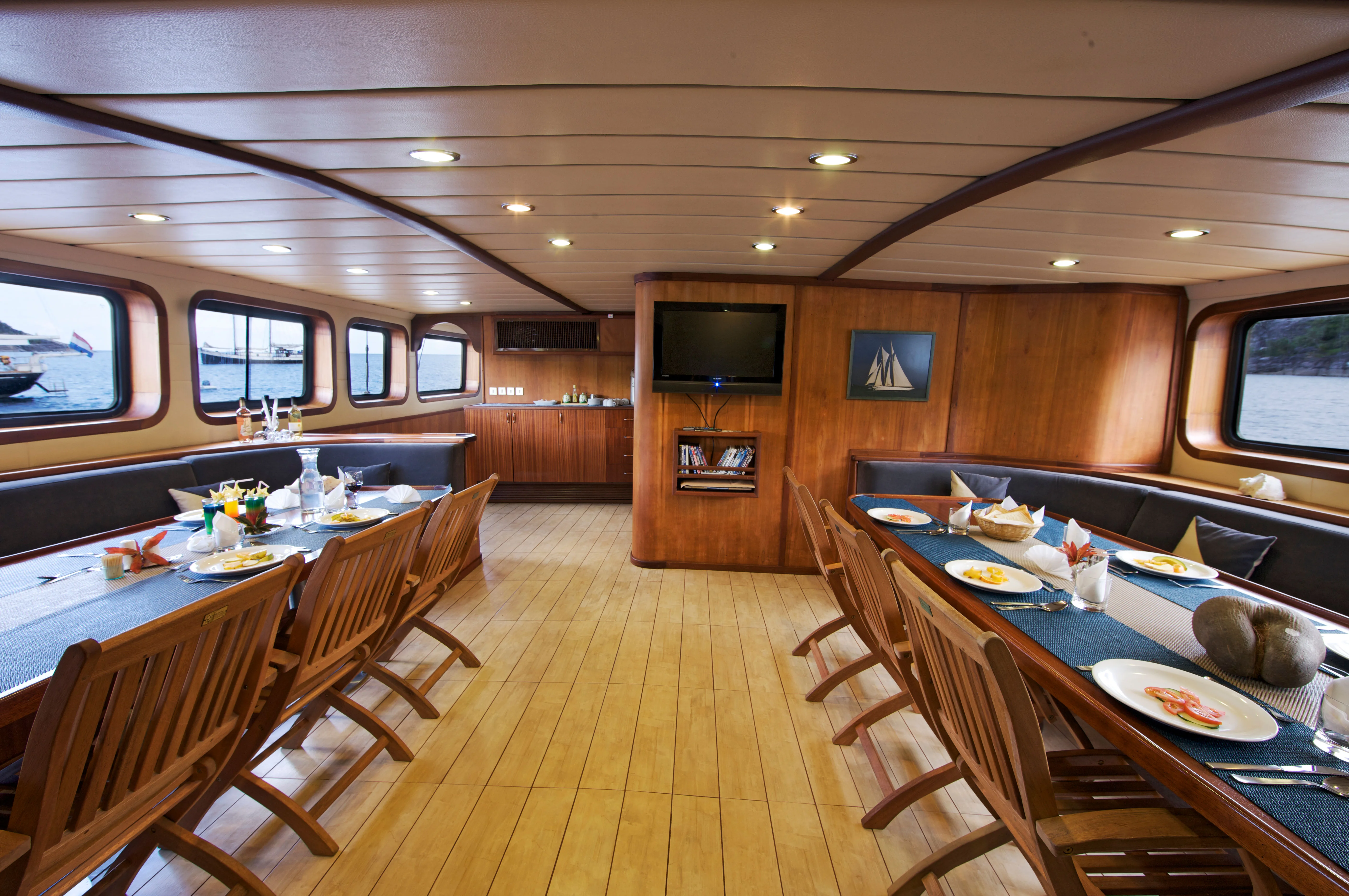 Sea Bird dining salon with its two long tables