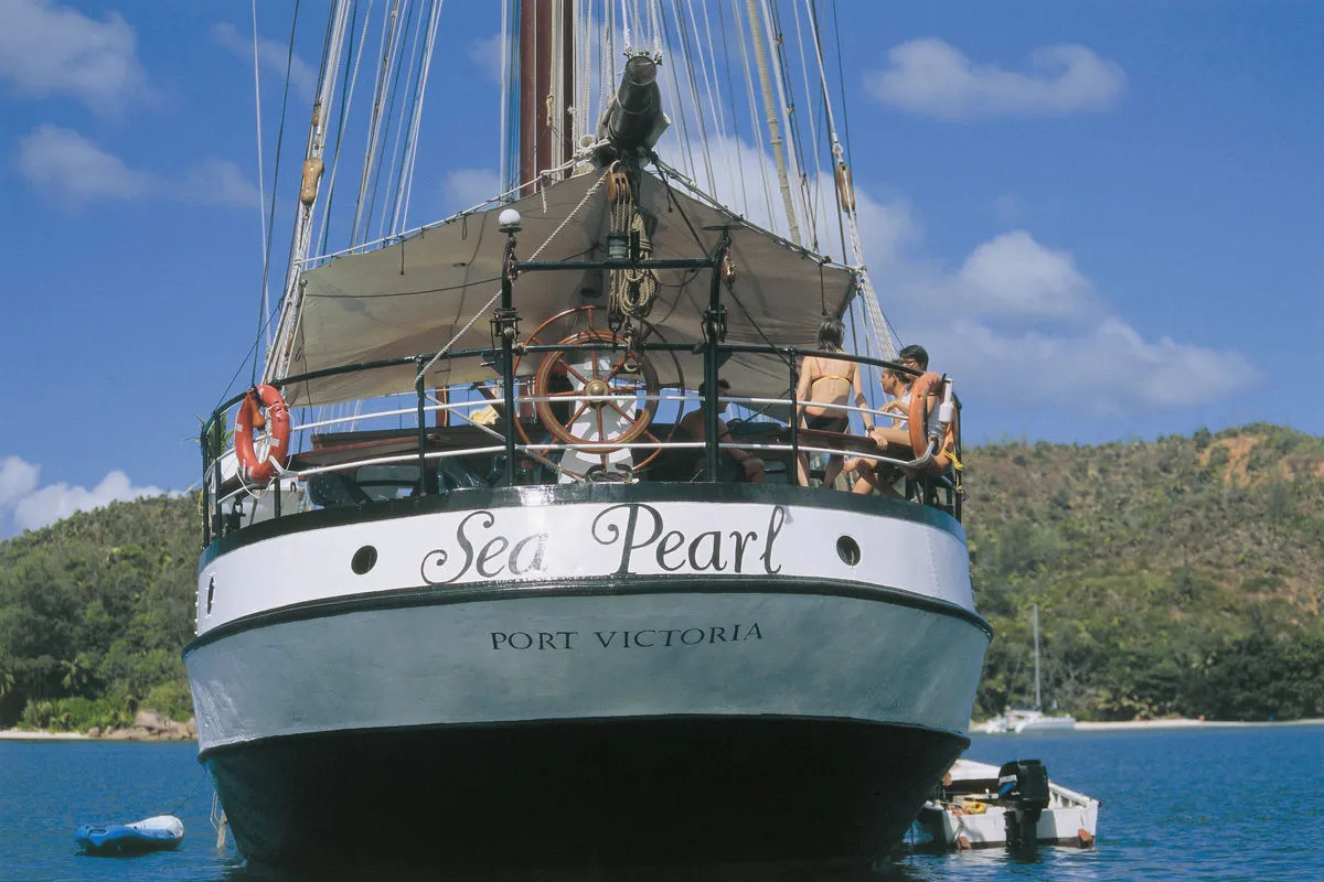 The stern of Sea Pearl with her name and home port of Victoria