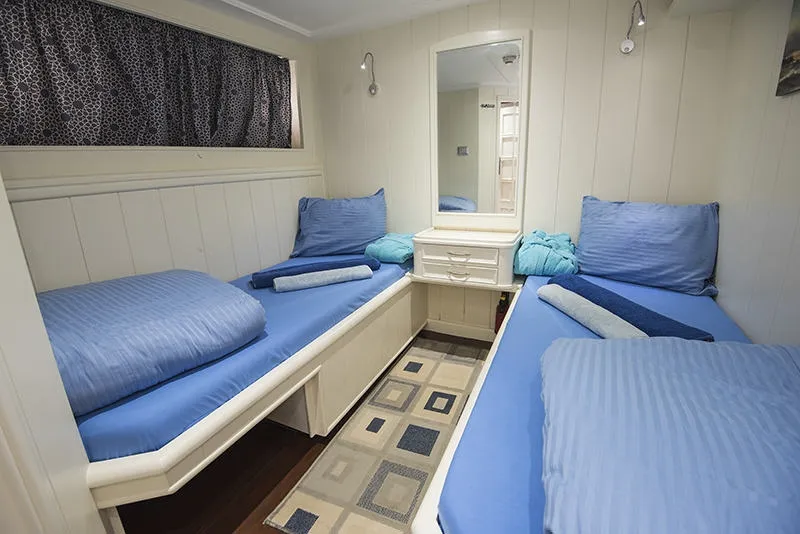 Sea Serpent Contessa/Contessa Mia