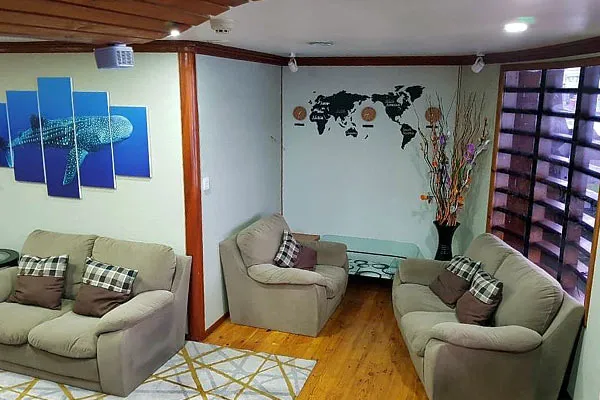 Салон на яхте SeaRose