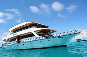 Дайв-сафари на Мальдивах, яхта Sharifa.