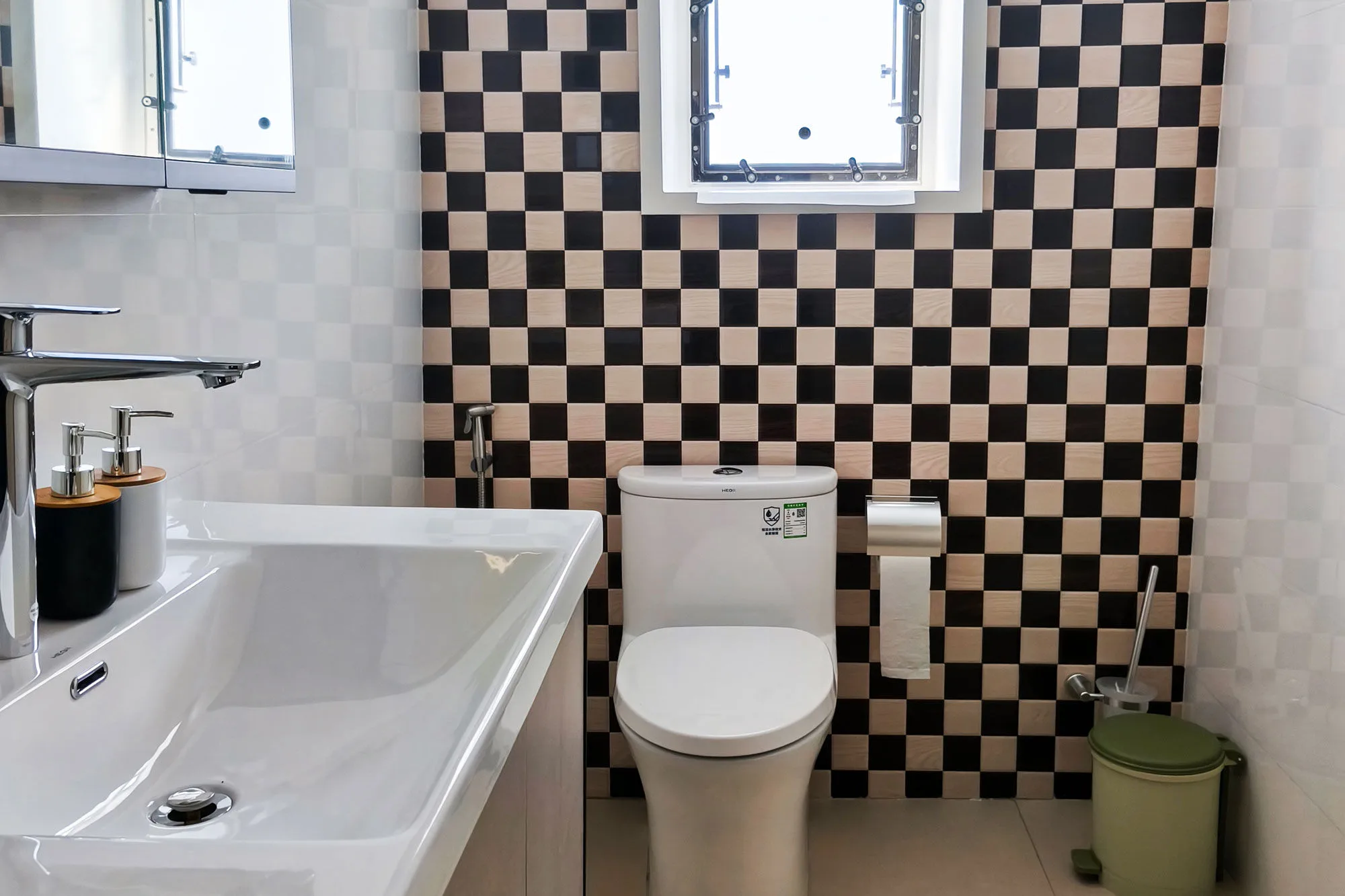 Lower deck bathroom on Spirit of Maldives