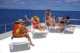 Сан-дек. Яхта Sting Ray.