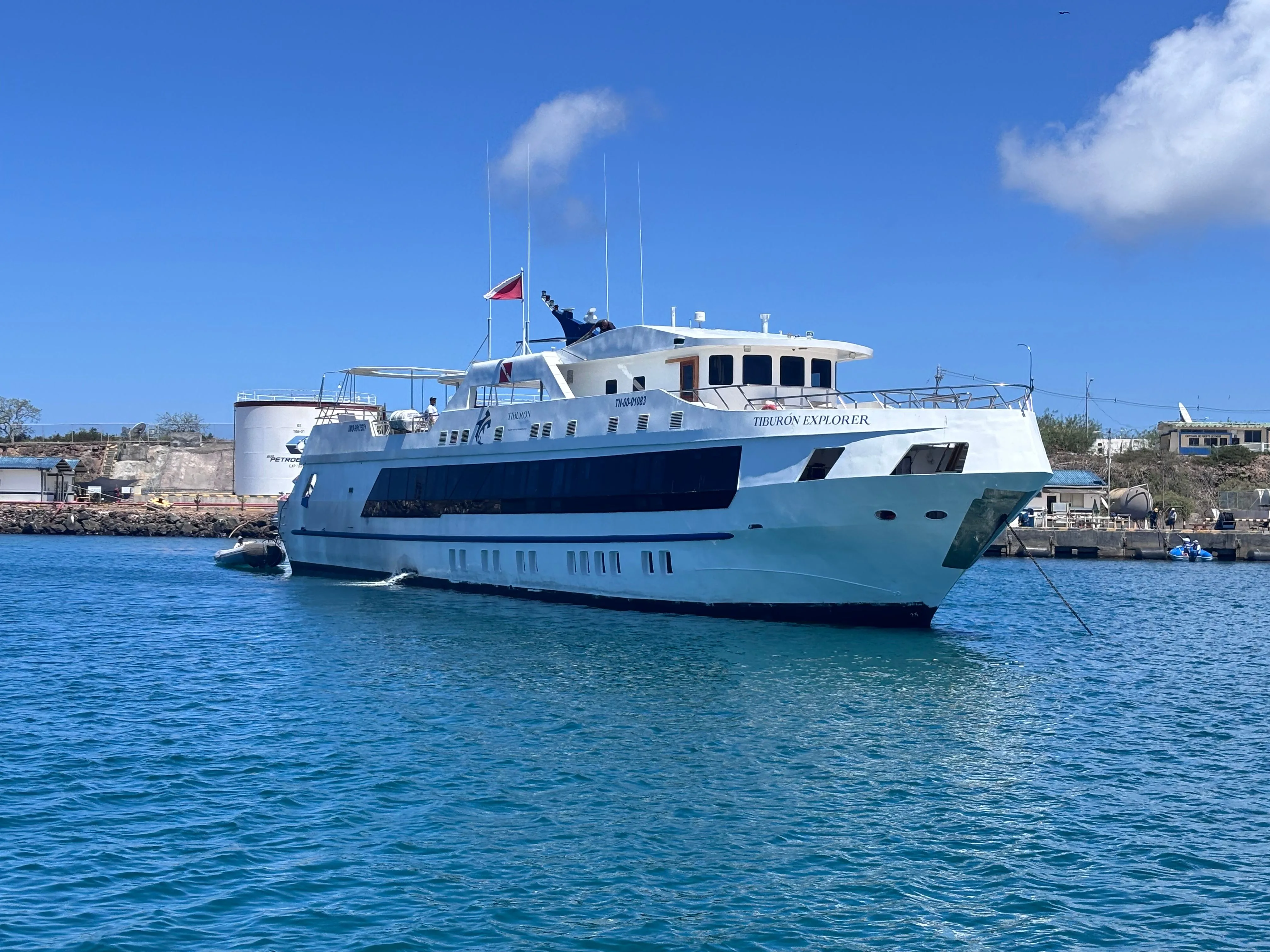 Tiburon Explorer moored at Baltra
