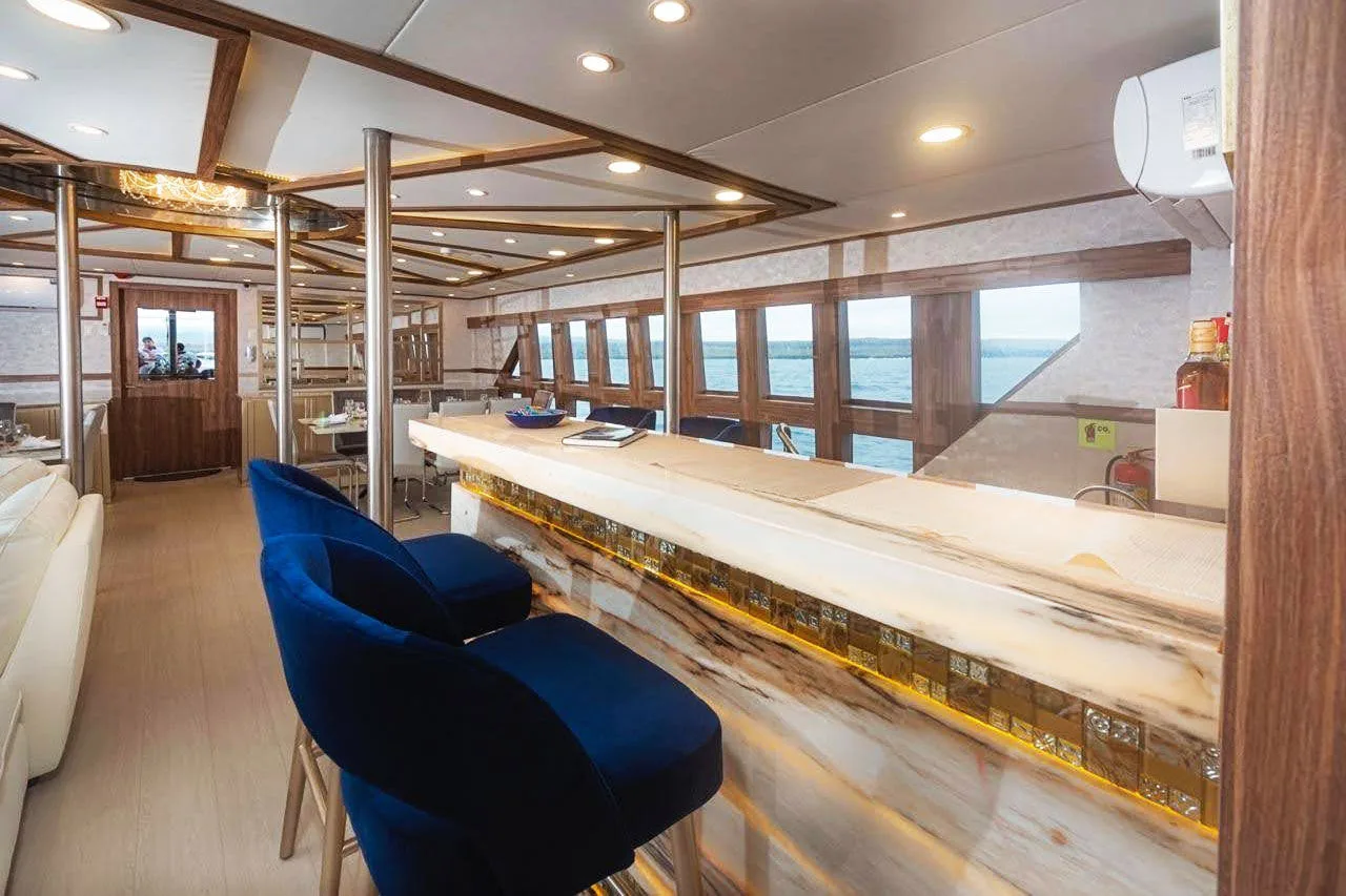 Onyx bar counter aboard Tiburon Explorer