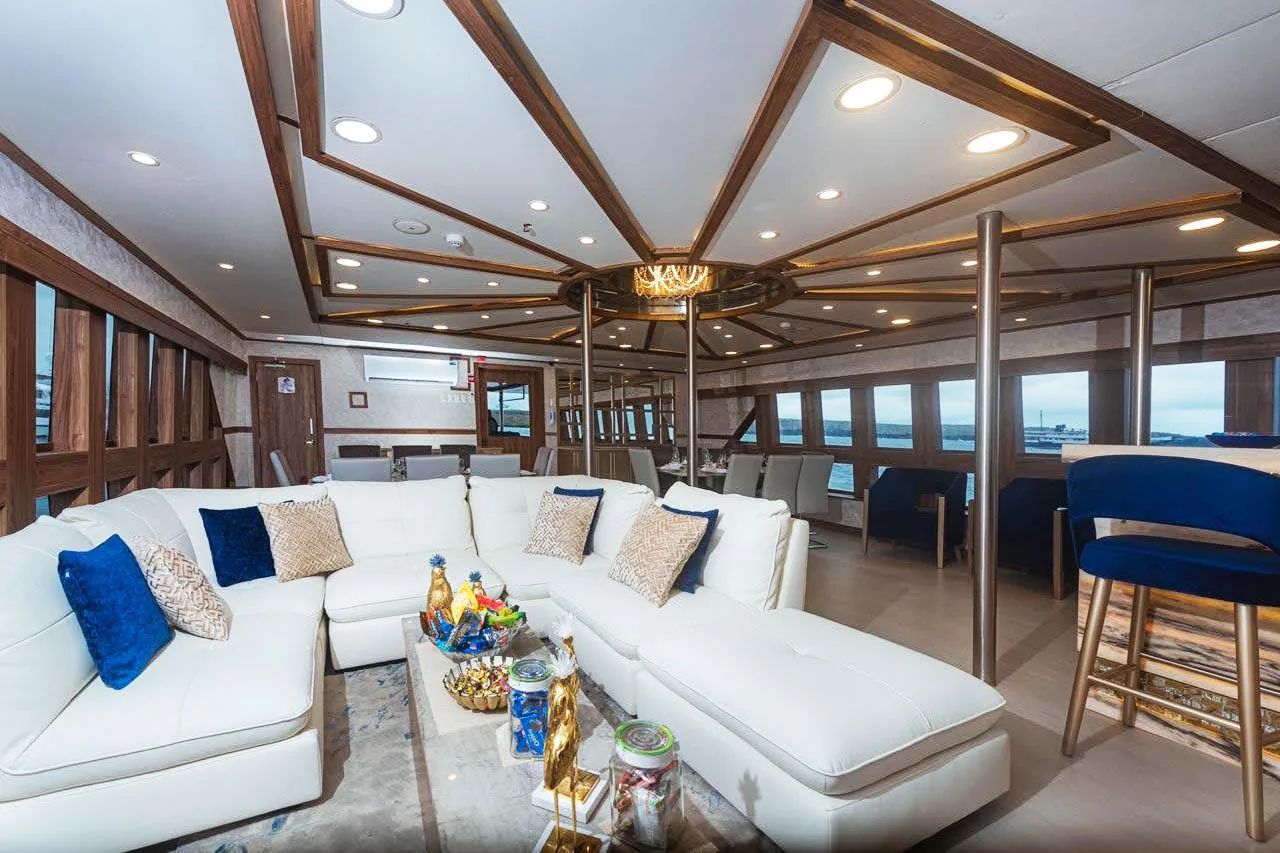 Seating area on Tiburon Explorer with a corner sofa