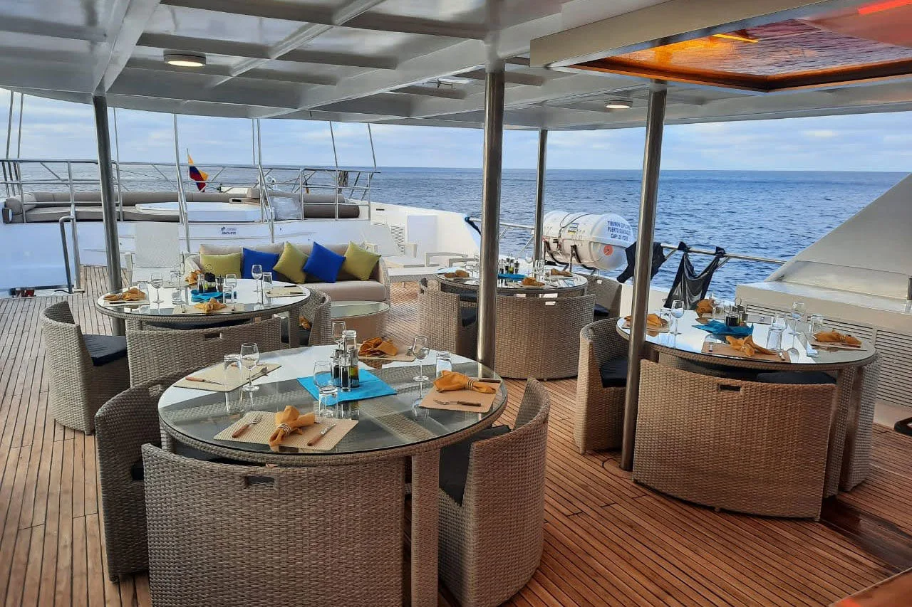 Al fresco dining area on the Tiburon Explorer deck