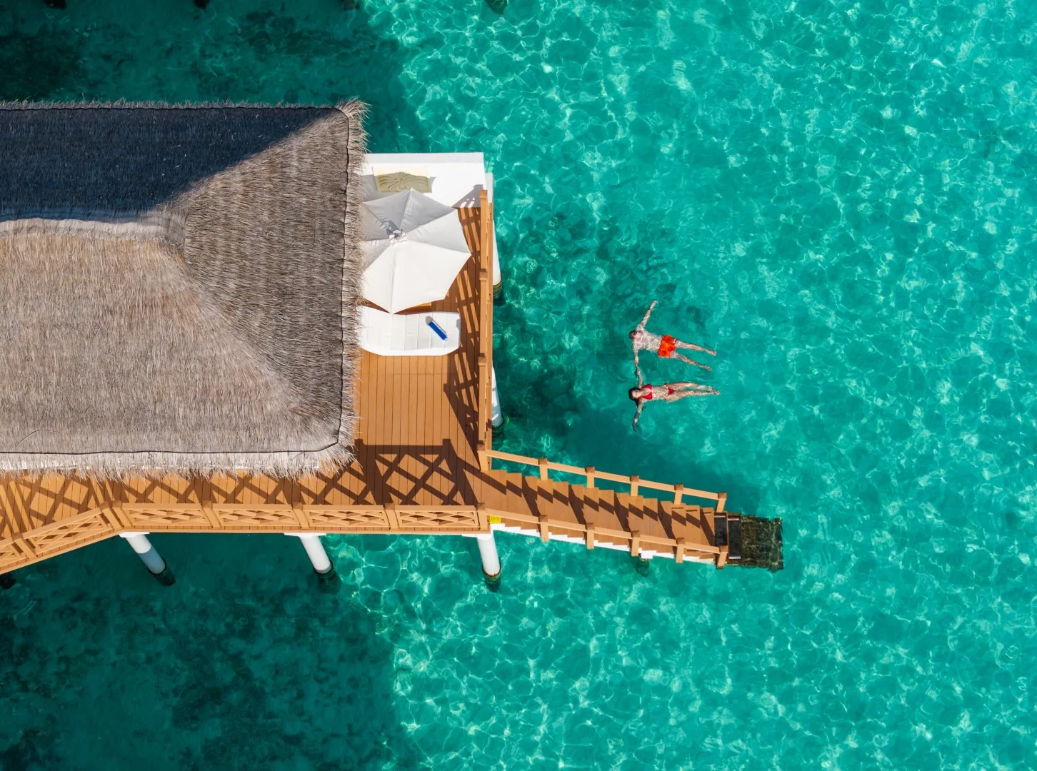 Premium Water Bungalow — водные бунгало с высоты