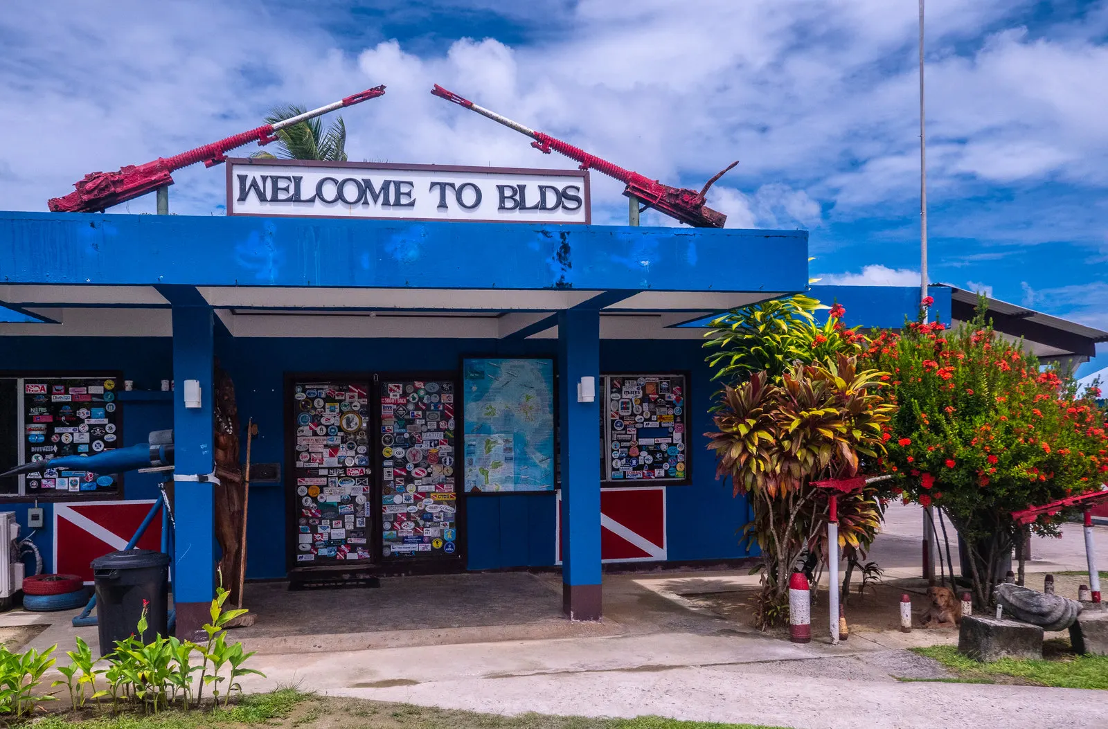 Вход в Blue Lagoon Dive Shop