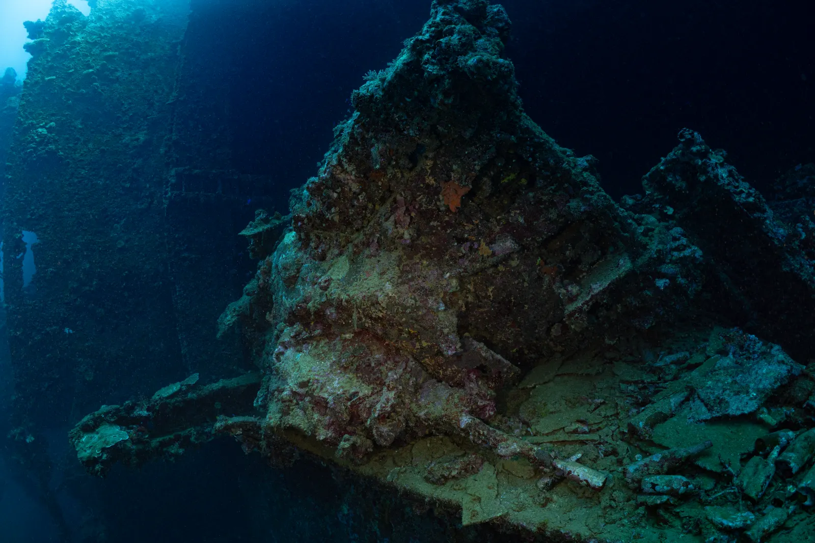 Structures inside the Toa Maru