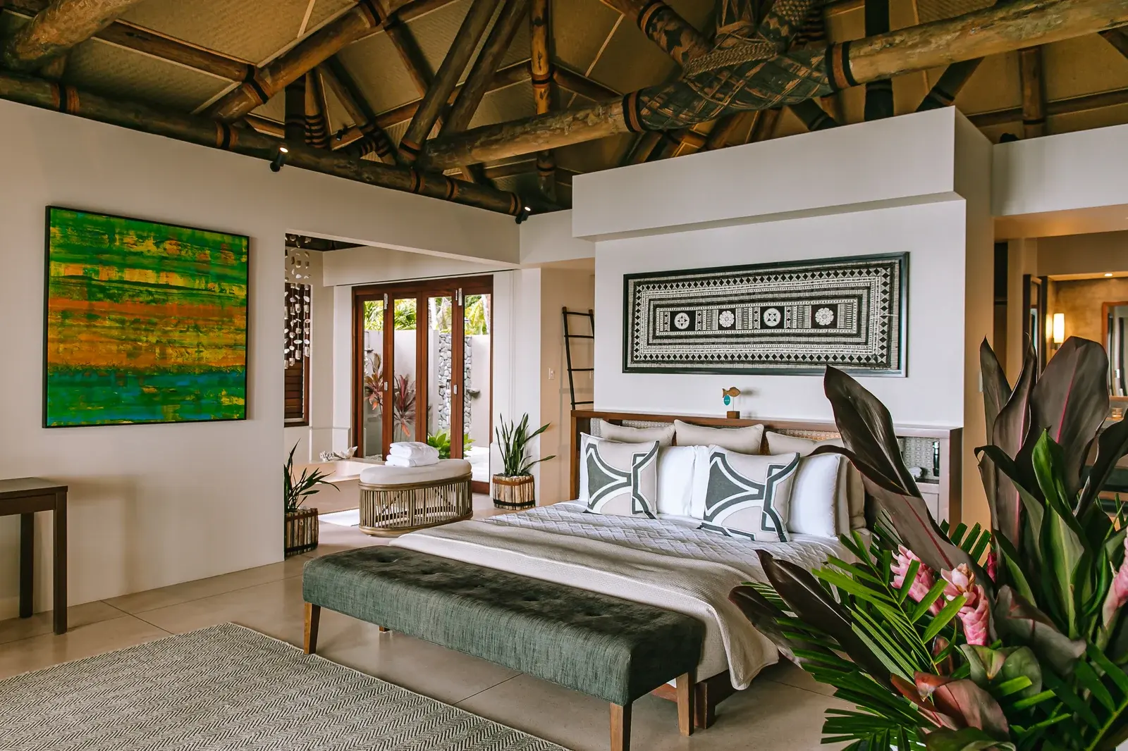 One Bedroom Sunset Villa — спальня