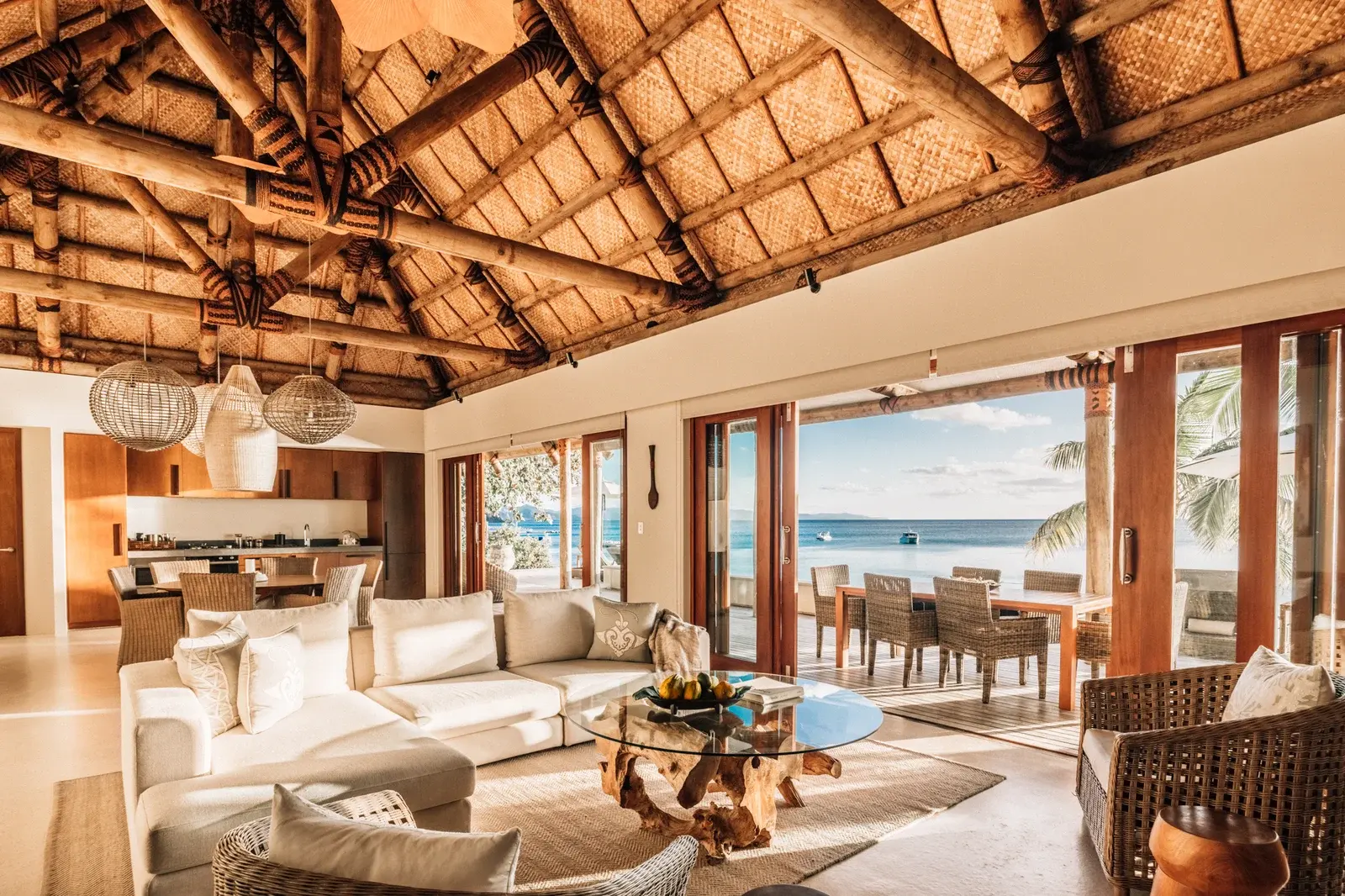 Three Bedroom Sunset Villa — гостиная