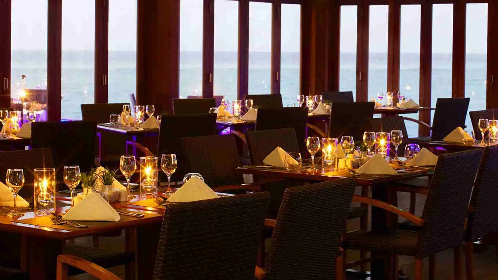 Ресторан O Restaurant над водой
