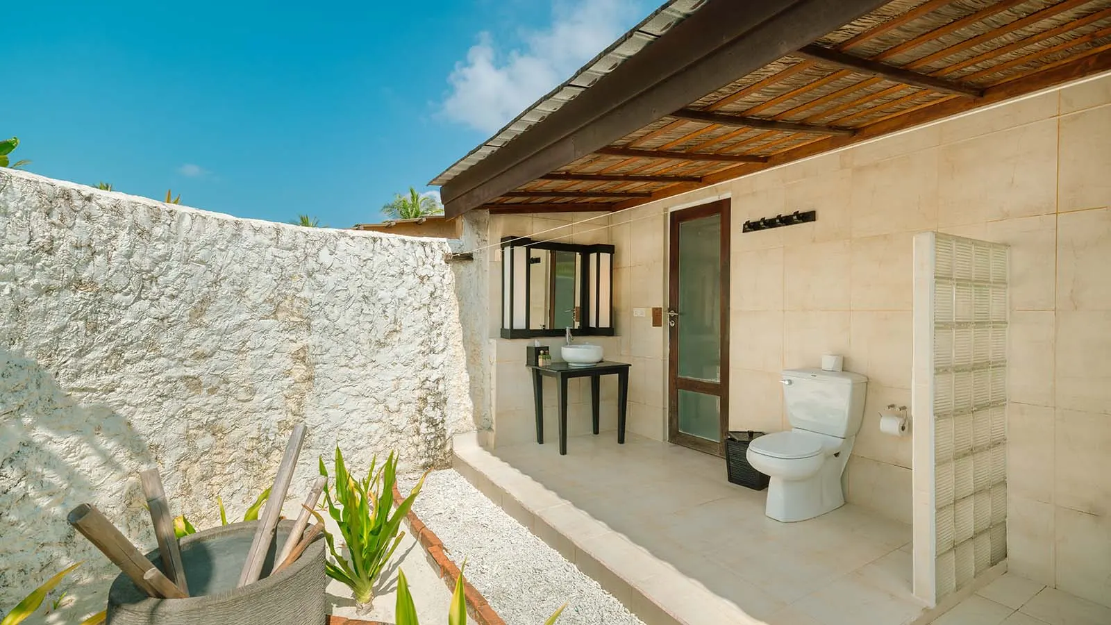 Garden Bungalow — ванная под открытым небом