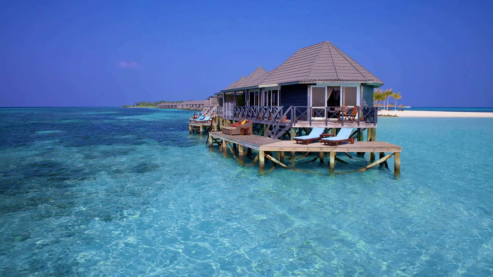Sangu Water Villa — вилла над океаном