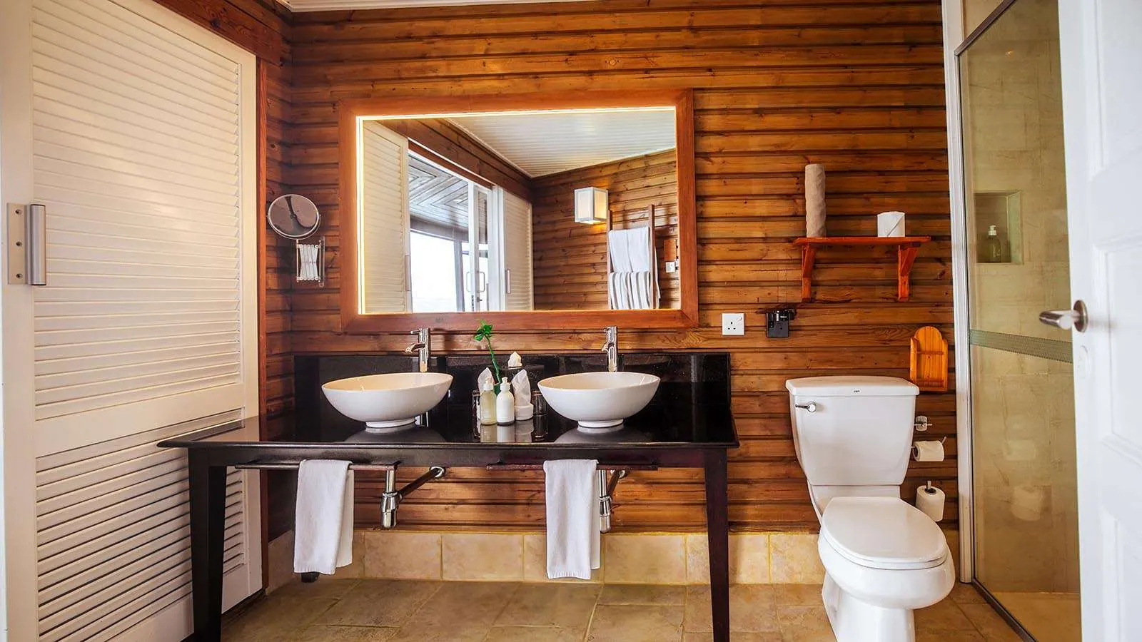 Sangu Water Villa — ванная комната
