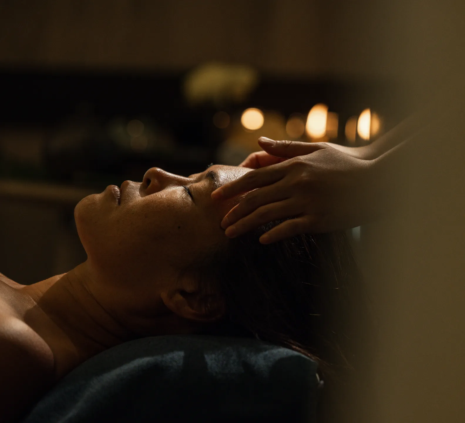 Massage by candlelight in the Lembeh Resort spa