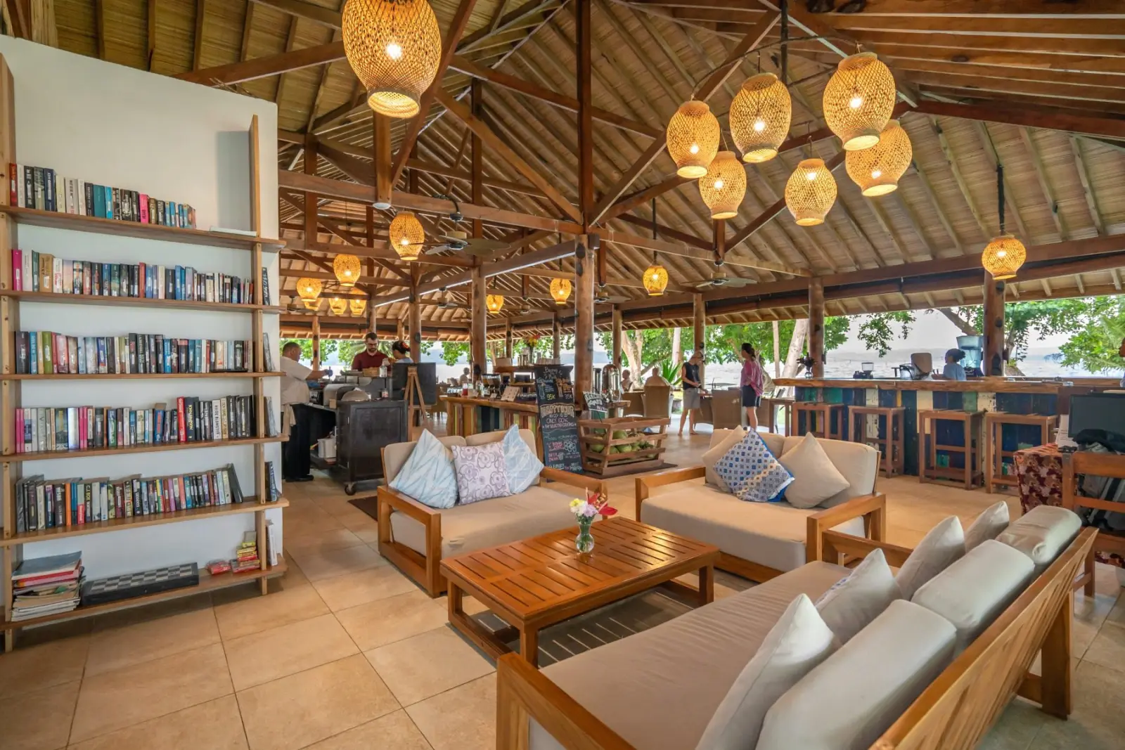 Library and lounge