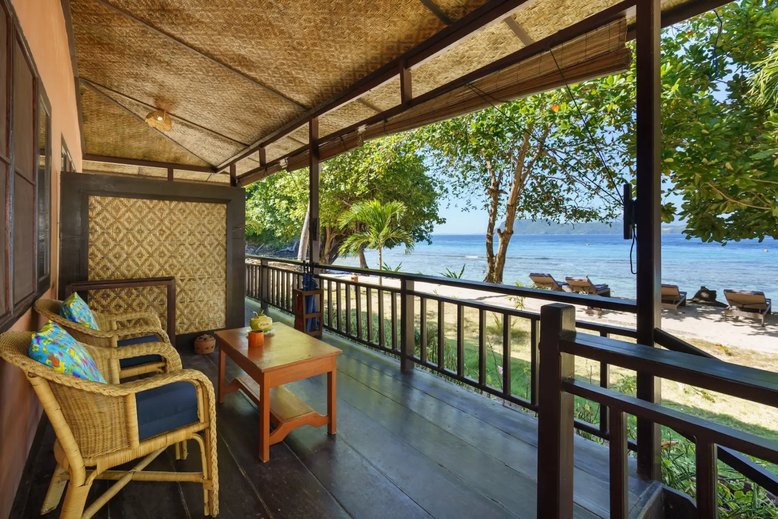 Cottage veranda facing the sea