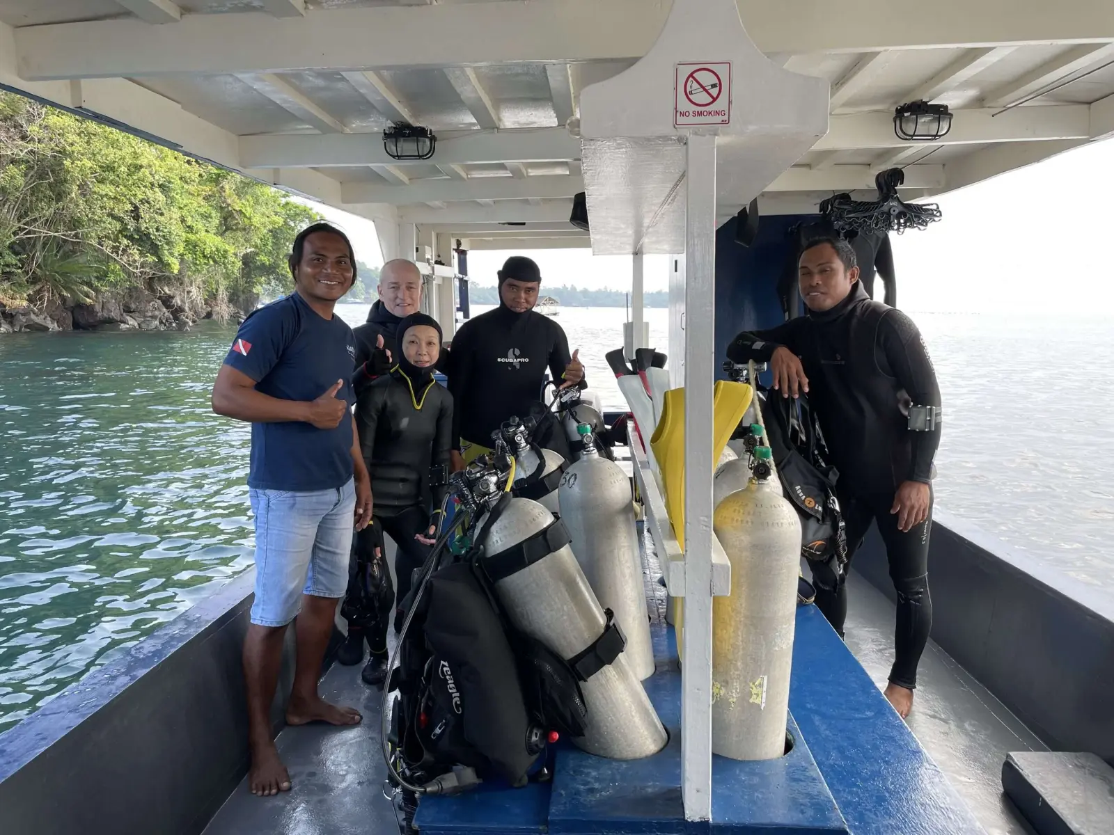 Divers on the boat before heading out