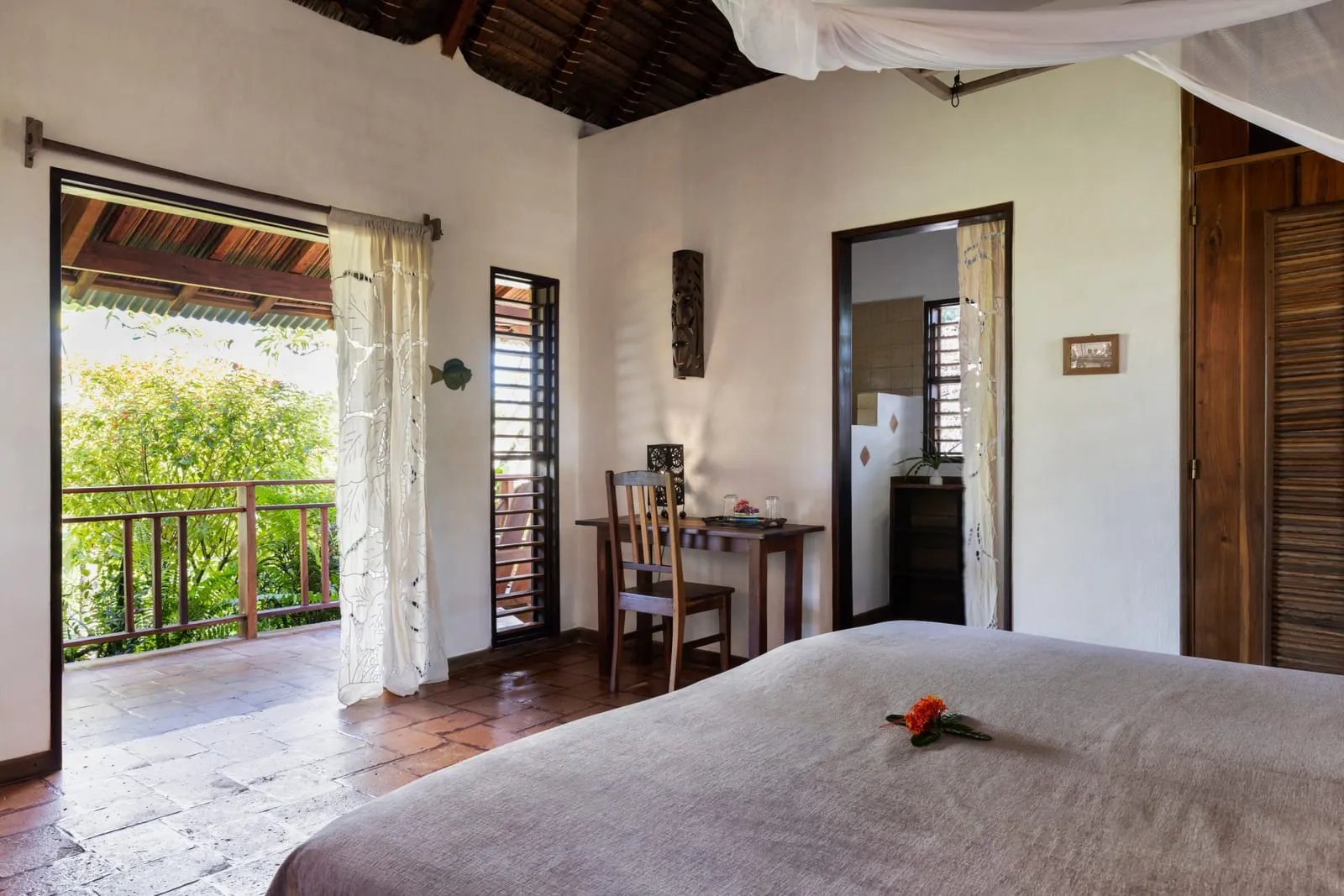 Bedroom opening to the garden