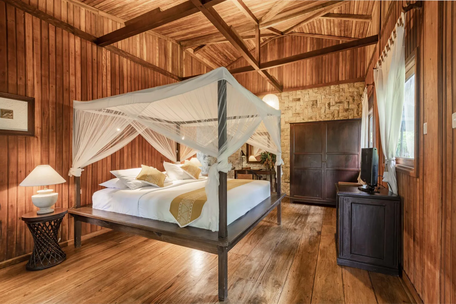 Two single beds in a garden villa
