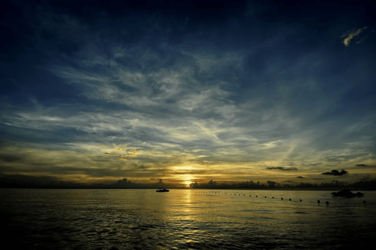 Sunset over the sandbank