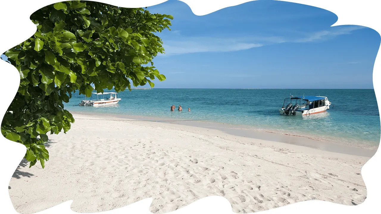 Mabul beach and boats at the shore