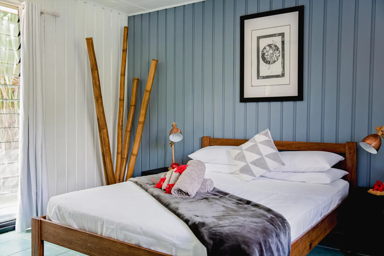 Sea View Family Room — bedroom with a queen size bed