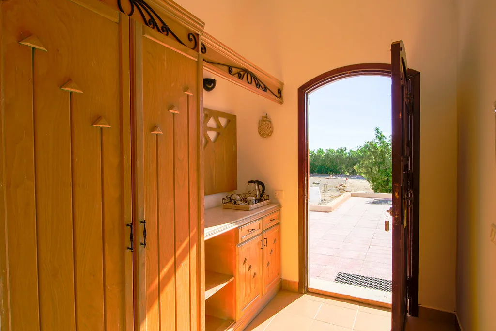 Wardrobe and bathroom in the chalet