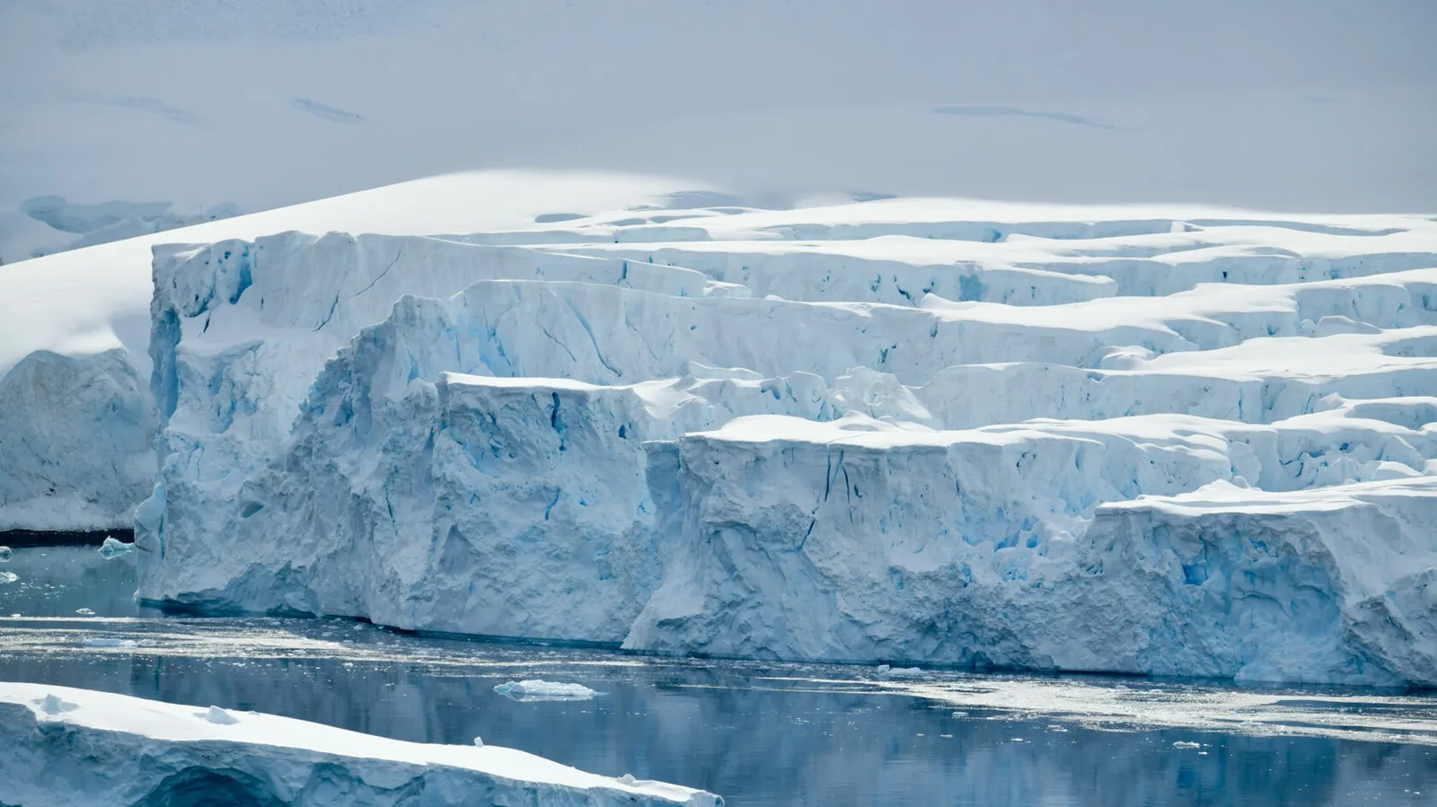 Ледяная стена ледника — Антарктида