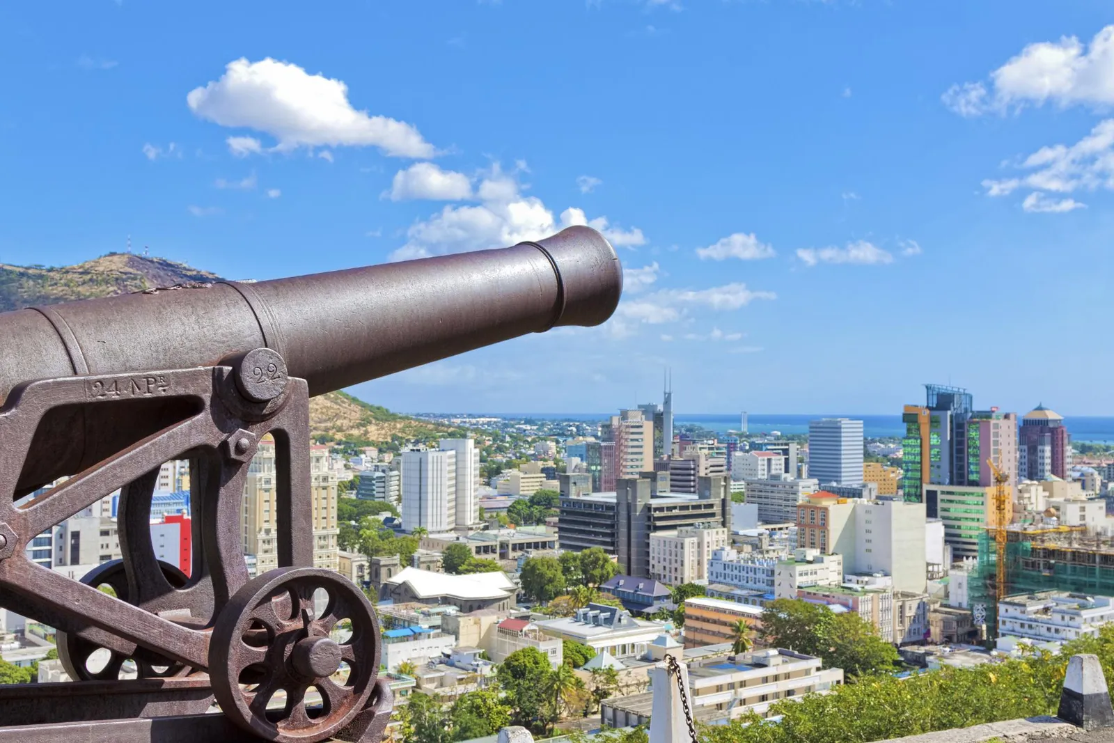 Панорама Порт-Луи с крепости